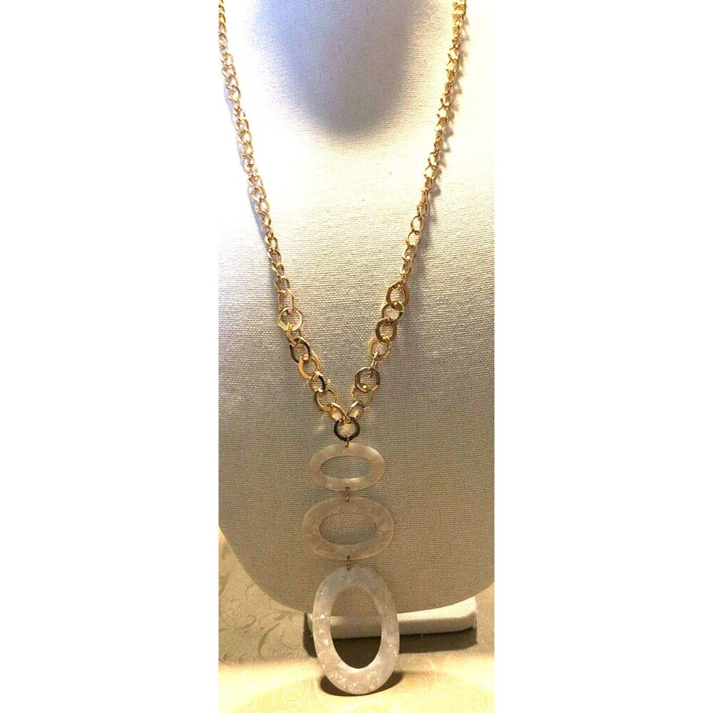 Time And Tru acrylic And Gold Necklace 20 Inch Plus